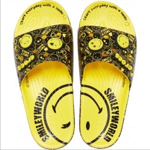 CROCS Smiley World Classic Unisex Slide Sandals